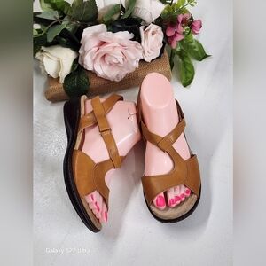 Tan Flat Sandals with Geometric Straps